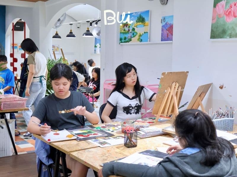 Lớp học vẽ cho bé Quận 3 giúp bé phát triển tư duy sáng tạo