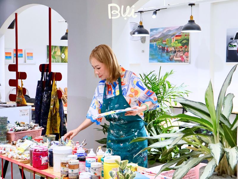 Không gian lớp học vẽ Mỹ Thuật Bụi cơ sở Tân Bình